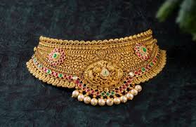 Pieces such as the margo ring with a pearl atop, the devondra ring with diamonds in white and gold. Light Weight Gold Jewellery Archives Krishna Jewellers Pearls And Gems Blog