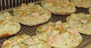 Recette Pizza Aux Crevettes Et Ptoncles In 2020 Seafood Pizza Food Pizza Recipes