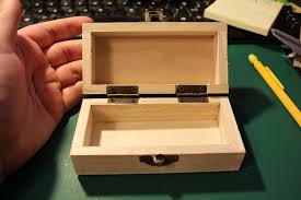 We offer paper jewelry boxes in many colors, sizes and styles for your store or jewelry gifts and creations. Decorating A Custom Jewelry Box For A Little Girl Stuwahacreations