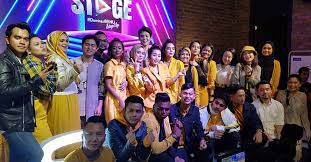 Musim pertama big stage bermula pada 5 ogos 2018 dan berakhir pada 23 september 2018. 12 Peserta Big Stage Musim Kedua Diperkenalkan Iluminasi