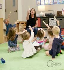 Preschool circle time activities are often the highlight of the day for many youngsters. Christmas Circle Time Activities For Toddlers And Preschoolers