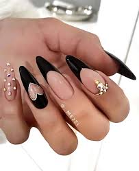 Easy valentine nail design this hot valentine's day nail design is very simple and you can do it without any professional help. Best Valentine S Day Nail Designs Valentine Nails 2021 I Take You