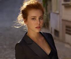 She is the daughter of muyesser ses. Elcin Sangu Biography Facts Childhood Family Life Achievements