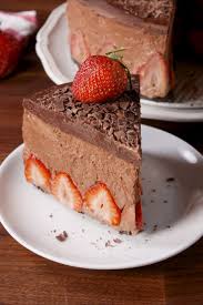 Strawberry Chocolate Mousse Cake Recette Gateau Mousse Fraise Gateau Mousse Chocolat Recette Dessert
