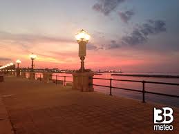 Quella che in questo momento spacca tutto, divide con ferocia amici, persone che conosco e stimo, persone che non conosco ma stimo lo stesso. Agosto Tutti I Detti E Proverbi 3b Meteo