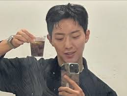 Carol Yam's Instagram, Twitter & Facebook