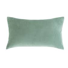Maisons du monde is a french furniture and home decor company founded in brest in 1996 by xavier marie. Coussin En Velours Vert Tilleul 30x50 Maisons Du Monde
