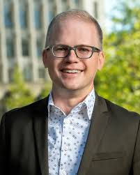 Great news! Michelle Miller has “joined the cast” full-time as a multi-term  lecturer in our Department, after six semesters working in that capacity  part-time. This fall, Michelle is co-teaching the Musical Theatre