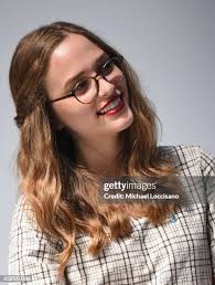 494 Zoe Graham Photos & High Res Pictures