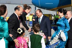 Cách thủ tướng nguyễn xuân phúc yêu vợ: Thá»§ TÆ°á»›ng Nguyá»…n Xuan Phuc Va Phu Nhan Báº¯t Ä'áº§u Chuyáº¿n ThÄƒm Chinh Thá»©c Cá»™ng Hoa