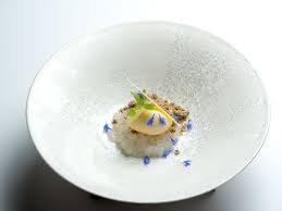 Kalamansi Eis Mit Litschi Tapioka Und Sesam Crumble Ein Rezept Von Christian Humbs Lebensmittel Essen Rezepte Essen Fur Gaste