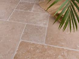 Travertinfliesen Rustic Antik Getrommelt In 2020 Travertin Fliesen Fliesen Natursteinfliesen