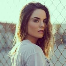 Samantha Vera's Instagram, Twitter & Facebook