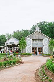 Wedding Venue Charlottesville Va Shades Of Green Pippin Hill Farm Shades Of Green Tudor House House Styles