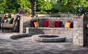 10 Dimensional Fire Pit Patio Ideas That Add Flare To Outdoor Living Design Backyard Fire Fire Pit Patio Fire Pit Backyard