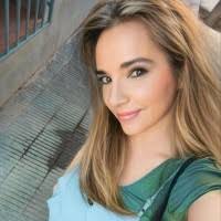 2900+ perfiles de «Vanessa»