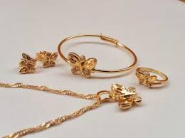طقم اطفال مكون من سلسال وحلق وخاتم واسوره ضد تغيير اللون ب 80 ريال فقط Jewelry Gold Bracelet Gold