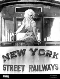 THREE WISE GIRLS (1932) JEAN HARLOW, WILLIAM BEAUDINE (DIR) THWG 001P Stock  Photo - Alamy