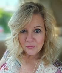 Jennifer Minyard's Instagram, Twitter & Facebook