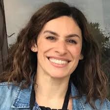 Lorraine Briscoe's Instagram, Twitter & Facebook