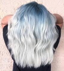 Scopri il miglior prezzo e le offerte per te! Capelli Bianchi 25 Tagli Tinte E Pettinature Affascinanti Capelli Moda