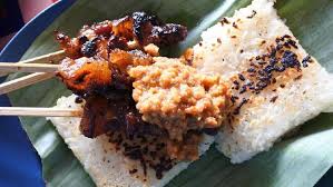 The difference between sate maranggi cianjur and purwakarta are the condiments to serve with. Resep Sate Maranggi Khas Dengan Sambal Oncom Uli Bakar