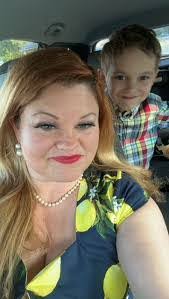 Melissa Pinkowski's Instagram, Twitter & Facebook