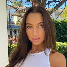 Kamila Davies - YouTube