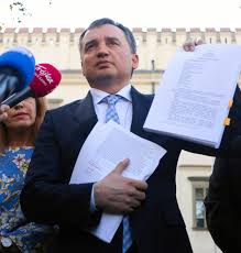 He is the current minister of justice of the republic of poland, as of january 2019, serving in the cabinet of ziobro graduated from the faculty of law and administration of jagiellonian university. Prokuratorzy Ziobry Awanse Nagrody Watpliwe Sledztwa Nazwiska