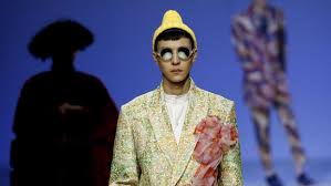 Jumat, 22 oktober 2021 | 09:26 wib. Meniru Lima Gaya Trendi Busana Pria Dari Milan Fashion Week