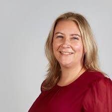 Lorraine Clements's Instagram, Twitter & Facebook