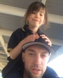 Spinning duck face! Welcome to Kids...