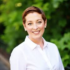 This week I made an exciting change in my real estate career! I am very  happy to announce that I am now a part of Coldwell Banker Realty