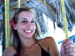 Robyn Gomez's Instagram, Twitter & Facebook