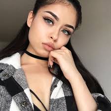 Desirae Bailey Wiatzka (baileywiatzka)