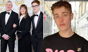 Archie lyndhurst with his parents, nicholas and lucy lyndhurst, in 2017. Nicholas Lyndhurst S Wife Shares Heartbreaking Birthday Message After Son Archie S Death Celebrity News Showbiz Tv Express Co Uk