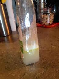 La Recette Maison Du Spray Anti Poussiere Recette Nettoyer Joints Carrelage Produit Menager Fait Maison Produit De Nettoyage Faits Maison