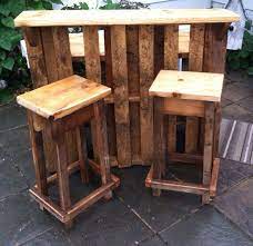 With the right patio bar stools or outdoor counter stools, you can set the scene for everything from a quiet evening on the deck to a lively backyard celebration. Pallet Outdoor Bar Pallet Bar Diy Outdoor Bar Stools Rustic Bar Stools