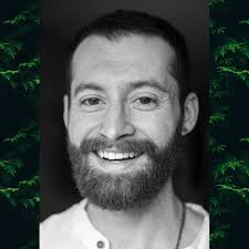 What are some housing options available in Boulder, Colorado?