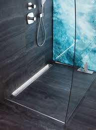 Bodenebene Duschrinnen Tipps Fur Planung Auswahl Und Einbau Duschrinne Dusche Barrierefrei Bad