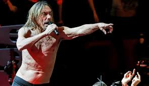 Jun 26, 2021 · il riff nevrotico di chitarra fa da contraltare a una sorta di talinkg blues/flow rap di iggy pop che istrionicamente sputa veleno sui suoi nemici del momento. K2pmlxaqtnaktm
