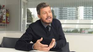 Tinelli hoy se quejaba por twitter del gobierno de macri por el supuesto espionaje ilegal que hizo la afi contra políticos, empresarios y periodistas. El Gobierno Cuestiona A Tinelli Quien Hoy Se Vera Con Lavagna