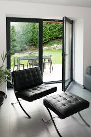 Fenetre En Aluminium Gris Noir Realisation De Belisol Besancon Porte Fenetre Alu Fenetre Interieure Fenetres Alu