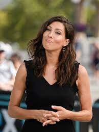 The Bachelorette S Garrett Yrigoyen S Old Wedding Video Is Just As Cringe Y As You D Expect Https T Co Ubsy0pgadv Htt Becca Kufrin Cute Hair Colors Hair Envy