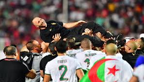 المنتخب الجزائري يمني النفس بالتأهل إلى المونديال. Ø¨Ø¬Ø§Ù†Ø¨ Ø§Ù„ÙƒØ£Ø³ Ù…Ø§ Ù‡ÙŠ Ù‚ÙŠÙ…Ø© Ø§Ù„Ù…ÙƒØ§ÙØ£Ø© Ø§Ù„Ù…Ø§Ù„ÙŠØ© Ù„Ù„Ù…Ù†ØªØ®Ø¨ Ø§Ù„Ø¬Ø²Ø§Ø¦Ø±ÙŠ Ø§Ù„Ø®Ù„ÙŠØ¬ Ø§Ù„Ø¬Ø¯ÙŠØ¯