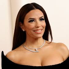 Eva Longoria's kitchen cabinets design inspiration