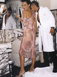 Casual date night outfit summer. Outfit Ideas For A Girls Night Out Vogue