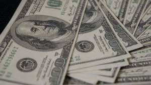 Dólar e Ibovespa recuam em dia de incertezas sobre guerra no Oriente Médio