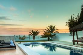 Ofer spre inchiriere casa cu 3 camere, baie, bucatarie, hol, curte, garaj, incalzire pe centrala proprie pe casă / vilă de închiriat ideal birouri, grădiniță în andrei mureșanu. Casa De Vacanta 14 Avantaje Sfaturi Si Recomandari Blog In Tandem