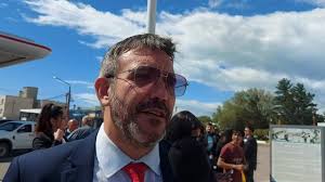 124” Aniversario de Caleta Olivia, Mariano Mazzaglia, jefe de Gabinete de  la Municipalidad de Caleta Olivia, #aniversario #cumpleaños #festejo  #CaletaOlivia #banderas